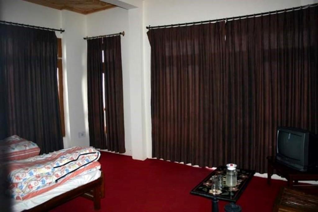 Hôtel Cozy Swiss Meadows à Khajjiar Extérieur photo